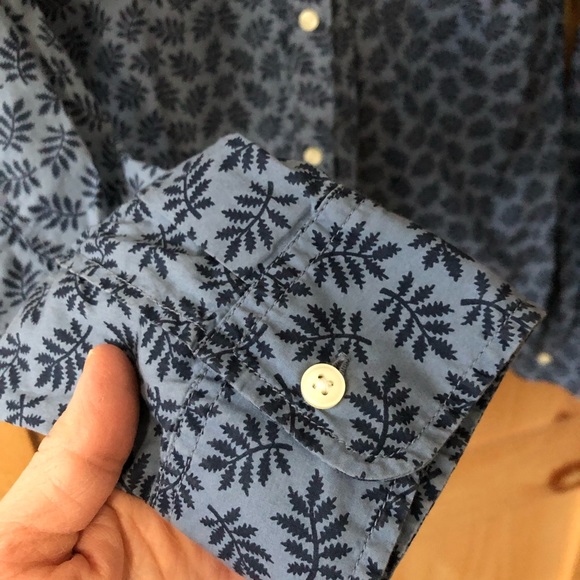 Vintage Gap button-up boyfriend shirt, size M - Picture 3 of 4